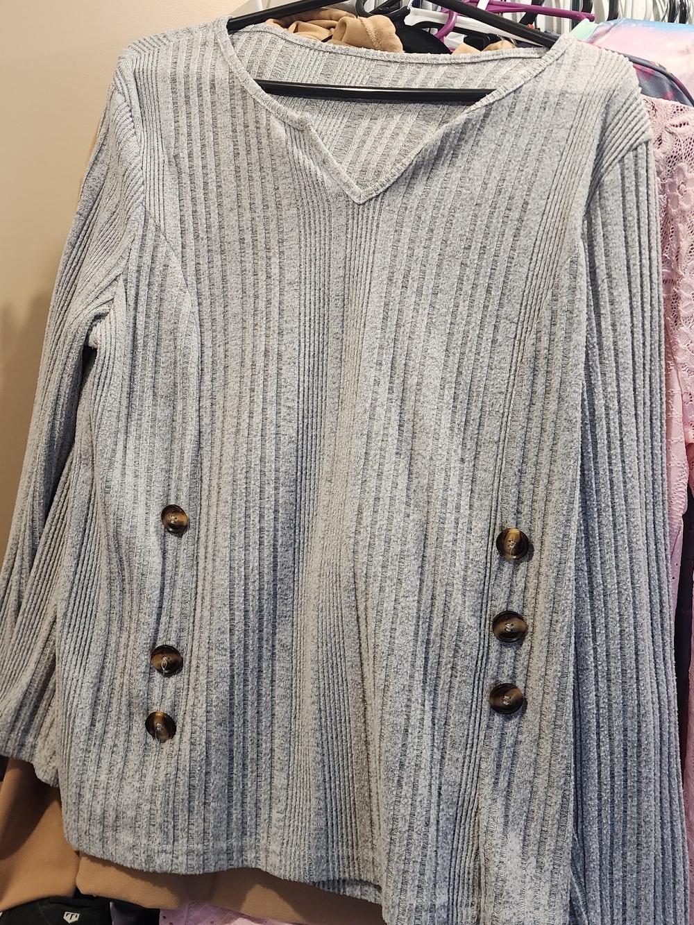 Women’s Light Gray Ribbed V-Neck Sweater with Button Detail